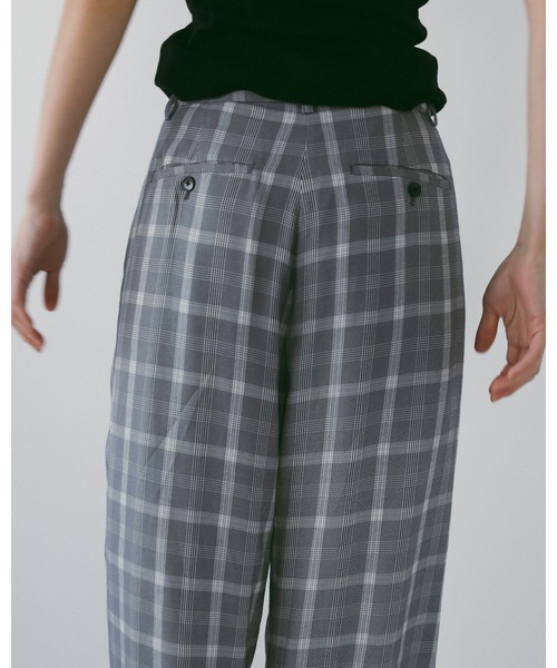 anuke（アンヌーク）の「Check Daubletuck Pants（その他パンツ・レディース・ブルー/クリーム・36inch/38inch）」の10枚目の写真