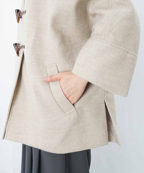 LUCA/LADY LUCK LUCA（ルカ/レディラックルカ）の「LC/LLL ポンチョダッフルコート（ダッフルコート・レディース・ベージュ/ブラック・FREE）」の4枚目の写真