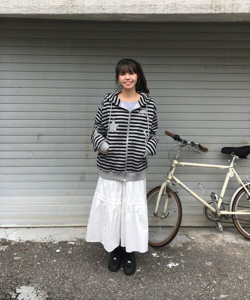 NICK&NICOLE(ニックアンドニコール)の「FRILL TIERED LONG SKIRT_IVORY(スカート・レディース・その他・FREE)」の8枚目の写真