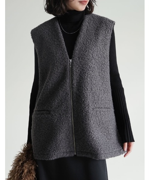 Re:EDIT(リエディ)の「フェイクボアファスナー付きベスト(ベスト・レディース・グレー/グレイッシュベージュ/ブラウン・MEDIUM/LARGE)」の7枚目の写真