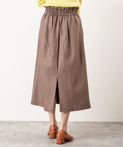 MILLION CARATS(ミリオンカラッツ)の「【起毛×チェックで冬気分満点】品よく華やぐ大人のストレッチスカート! 柔らかな起毛素材があたたかみを添え、脚長に見えるすっきりシルエット。後ろゴム仕様で快適なはき心地、きちんと感と女性らしさを両立した万能アイテム。(スカート・レディース・ピンク/ブラウン/グレー・FREE)」の16枚目の写真