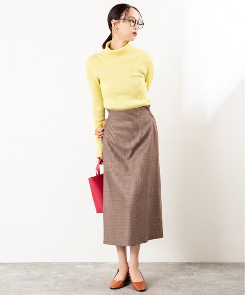 MILLION CARATS(ミリオンカラッツ)の「【起毛×チェックで冬気分満点】品よく華やぐ大人のストレッチスカート! 柔らかな起毛素材があたたかみを添え、脚長に見えるすっきりシルエット。後ろゴム仕様で快適なはき心地、きちんと感と女性らしさを両立した万能アイテム。(スカート・レディース・ピンク/ブラウン/グレー・FREE)」の17枚目の写真