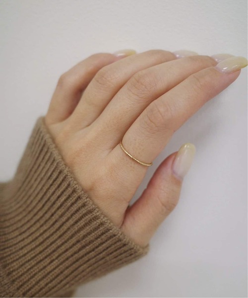 SLOBE IENA(スローブイエナ)の「《追加2》SLOBE カットワイヤーリング K10(リング・レディース・ゴールド・FREE/11/13)」の3枚目の写真