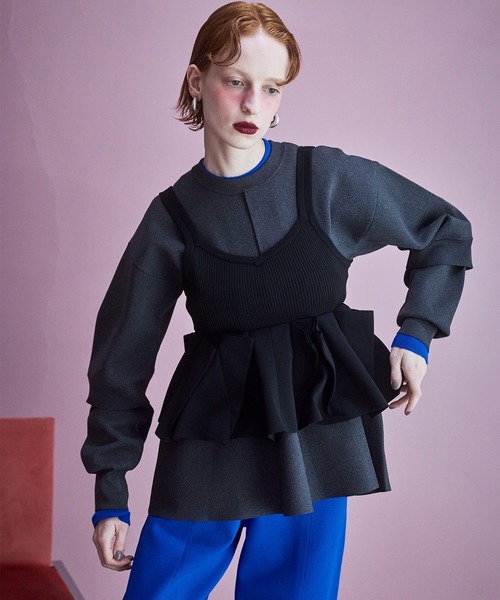 OMMO(オーエムエムオー)の「LAYERED FLARE KNIT TOP(ニット/セーター・レディース・グレー/カーキ/ブラック/ピンク・F)」の17枚目の写真