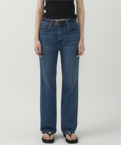 MOTT（モット）の「クラシックストレートデニム - ミドルブルー（デニムパンツ・レディース・その他・SMALL/MEDIUM/LARGE）」の2枚目の写真