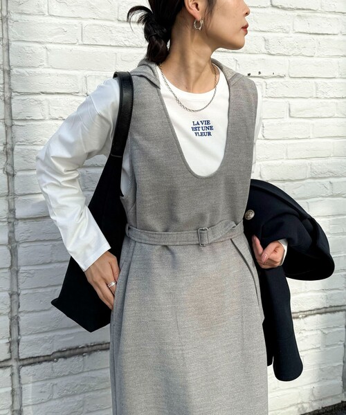 fredy emue（フレディエミュ）の「フーディージャンスカ（ワンピース・レディース・チャコールグレー/グレー・36/38）」の2枚目の写真