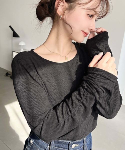 moment+（モーメントプラス）の「クルーネック袖ギャザー長袖シアークレープトップス（Tシャツ/カットソー・レディース・ブラック/ブラウン/アイボリー/杢グレー・M/L）」の3枚目の写真