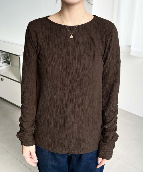moment+（モーメントプラス）の「クルーネック袖ギャザー長袖シアークレープトップス（Tシャツ/カットソー・レディース・ブラック/ブラウン/アイボリー/杢グレー・M/L）」の8枚目の写真