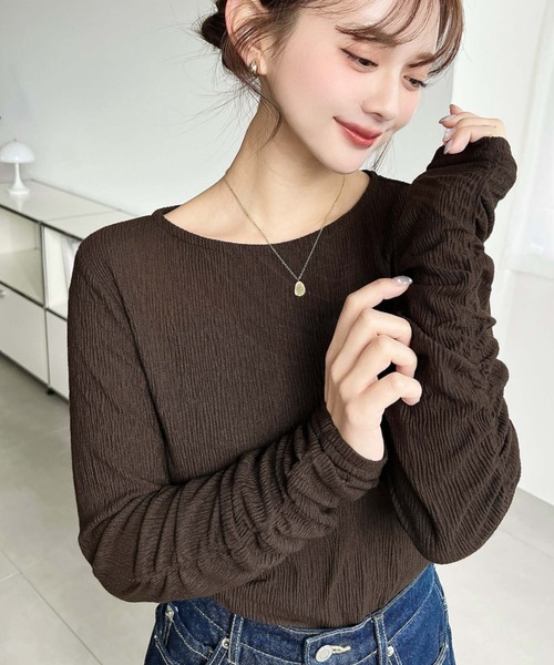 moment+（モーメントプラス）の「クルーネック袖ギャザー長袖シアークレープトップス（Tシャツ/カットソー・レディース・ブラック/ブラウン/アイボリー/杢グレー・M/L）」の11枚目の写真
