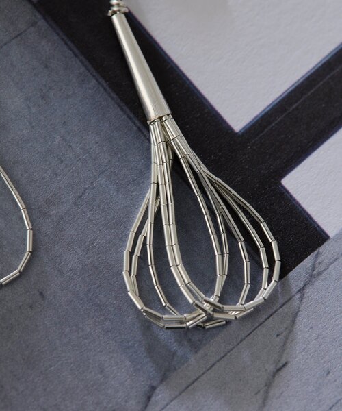 ear PAPILLONNER(イアパピヨネ)の「《スターリングシルバー使用》リキッドシルバー5連フープピアス(ピアス(両耳用)・レディース・シルバー系その他4・FREE)」の3枚目の写真