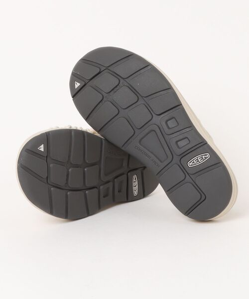 KEEN(キーン)の「KEEN キーン UNEEK ユニーク 1032190(スニーカー・レディース・グリーン×ピンク・25.5cm/25.0cm/24.5cm/24.0cm/23.5cm/23.0cm)」の8枚目の写真