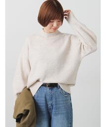 ウール混ふわふわハイネックニット