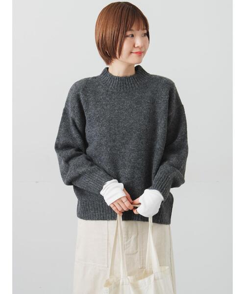 Lugnoncure(ルノンキュール)の「ウール混ふわふわハイネックニット(ニット/セーター・レディース・チャコールグレー/ピンク/ミント/パープル/ベージュ・F)」の2枚目の写真