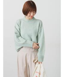 ウール混ふわふわハイネックニット
