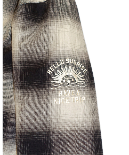HELLO SUNRISE（ハローサンライズ）の「HS Check Hooded JKT_Black（パーカー・レディース・ブラック・SMALL/MEDIUM/LARGE）」の5枚目の写真