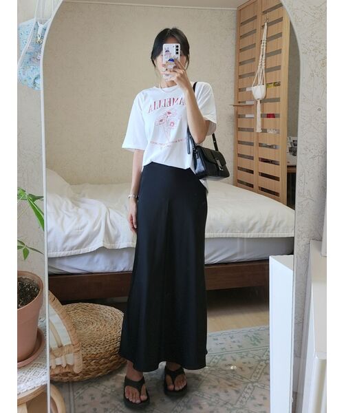 OURHOPE(アワーホープ)の「カメリアTシャツ - ホワイト(Tシャツ/カットソー・レディース・ホワイト・1(S)/2(M))」の3枚目の写真