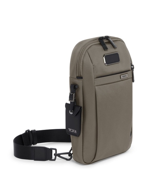 TUMI(トゥミ)の「TUMI ALPHA(アルファ) スリング(ボディバッグ/ウエストポーチ・メンズ・グレー系その他・FREE)」の2枚目の写真