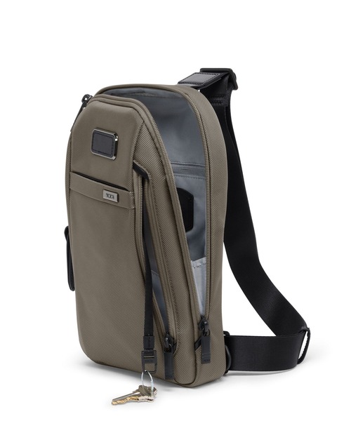TUMI(トゥミ)の「TUMI ALPHA(アルファ) スリング(ボディバッグ/ウエストポーチ・メンズ・グレー系その他・FREE)」の3枚目の写真