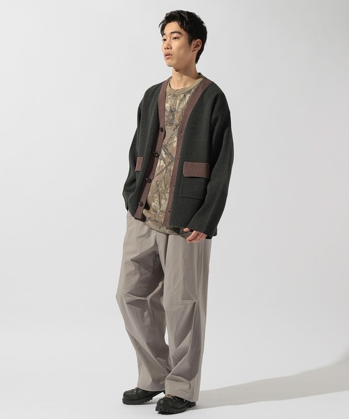 niko and...（ニコアンド）の「バイカラーVネックカーディガン（ニット/セーター・メンズ・カーキ/チャコール・MEDIUM/LARGE）」の4枚目の写真