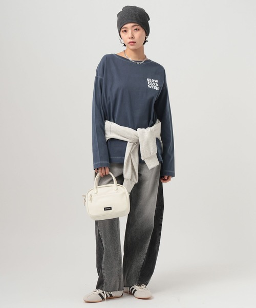 BAYFLOW（ベイフロー）の「[ヴィンテージ感のある風合い]ピグメントロゴロンT（Tシャツ/カットソー・レディース・オフホワイト/レッド/ネイビー/ベージュ/チャコール/ライトブルー・MEDIUM/SMALL）」の7枚目の写真