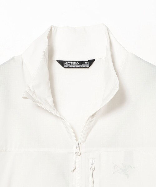 ARC'TERYX(アークテリクス)の「ARC’TERYX / Squamish Jacket(ブルゾン・メンズ・ブラック/オフホワイト・MEDIUM/SMALL/LARGE)」の4枚目の写真