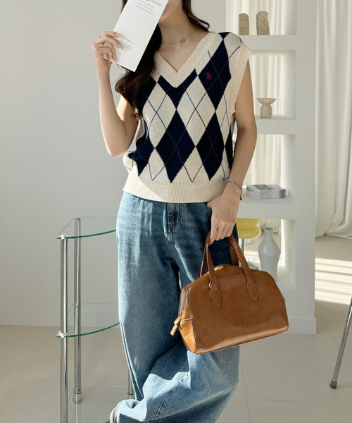 U.S. POLO ASSN.（ユーエスポロアッスン）の「【Ada.別注 U.S. POLO ASSN】アーガイル ニット ベスト（ベスト・レディース・アイボリー/グレー/ネイビー・FREE）」の17枚目の写真