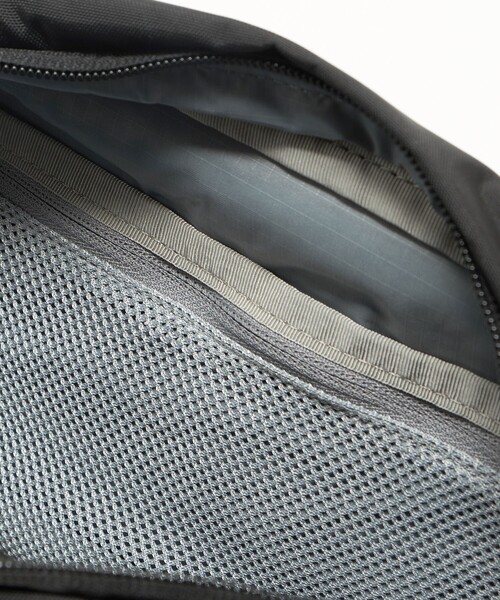 THE NORTH FACE(ザノースフェイス)の「<THE NORTH FACE>オリオン 3 ウエストバッグ(ボディバッグ/ウエストポーチ・メンズ・ブラック・FREE)」の9枚目の写真