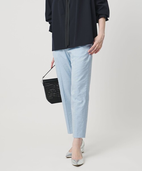 UNITED ARROWS(ユナイテッドアローズ)の「シャイニー スリム パンツ ‐ストレッチ ウォッシャブル‐(スラックス・レディース・ブラック/ライトブルー/ダークグレー/ネイビー/ケリーグリーン・32/34/40/36/38/42)」の16枚目の写真