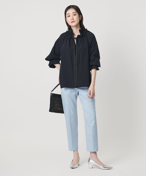 UNITED ARROWS(ユナイテッドアローズ)の「シャイニー スリム パンツ ‐ストレッチ ウォッシャブル‐(スラックス・レディース・ブラック/ライトブルー/ダークグレー/ネイビー/ケリーグリーン・32/34/40/36/38/42)」の18枚目の写真