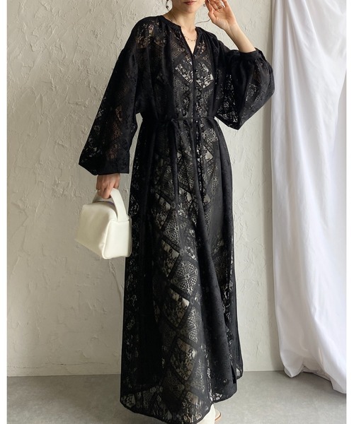 She's Closet(シーズクローゼット)の「クロシェ編み風 ボリュームスリーブ Vネックブロックレースロングワンピース(ワンピース・レディース・ブラック/アイボリー/ベージュ/ホワイト・FREE)」の14枚目の写真