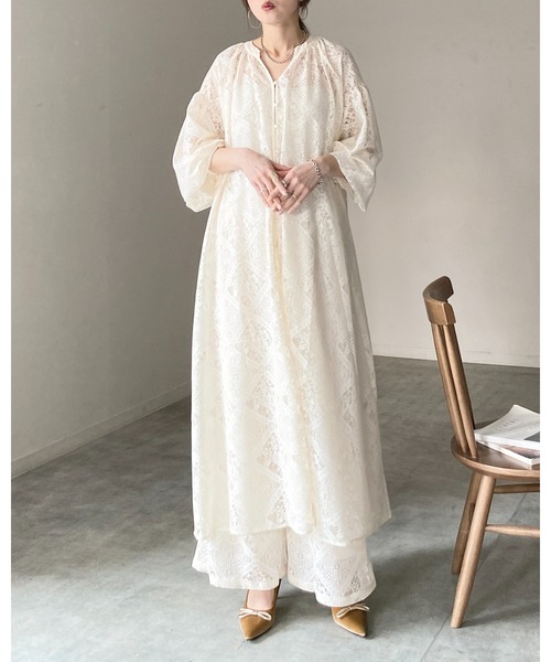 She's Closet(シーズクローゼット)の「クロシェ編み風 ボリュームスリーブ Vネックブロックレースロングワンピース(ワンピース・レディース・ブラック/アイボリー/ベージュ/ホワイト・FREE)」の20枚目の写真