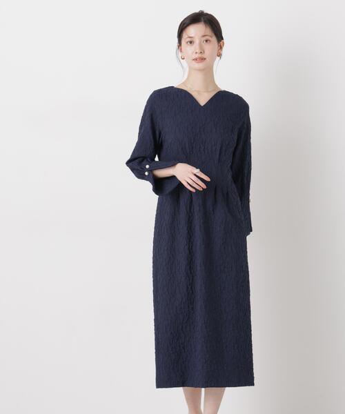 troisiemeCHACO(トロワズィエムチャコ)の「troisieme chaco/別注 PUFFY JACQUARD ワンピース(ワンピース・レディース・ベージュ/ネイビー・38)」の7枚目の写真
