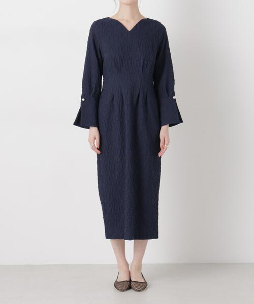 troisiemeCHACO(トロワズィエムチャコ)の「troisieme chaco/別注 PUFFY JACQUARD ワンピース(ワンピース・レディース・ベージュ/ネイビー・38)」の11枚目の写真