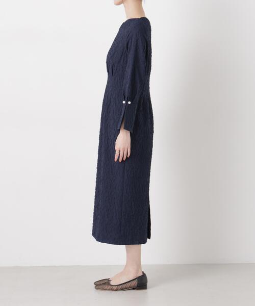 troisiemeCHACO(トロワズィエムチャコ)の「troisieme chaco/別注 PUFFY JACQUARD ワンピース(ワンピース・レディース・ベージュ/ネイビー・38)」の12枚目の写真