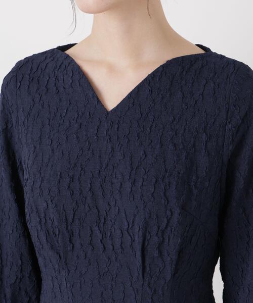 troisiemeCHACO(トロワズィエムチャコ)の「troisieme chaco/別注 PUFFY JACQUARD ワンピース(ワンピース・レディース・ベージュ/ネイビー・38)」の14枚目の写真