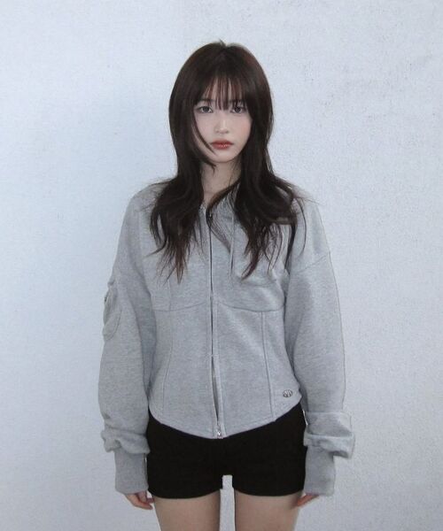 VOONT(ブント)の「Jenny Corset Hood Zip-up (GRAY)(パーカー・レディース・アッシュグレー・SMALL/MEDIUM)」の12枚目の写真