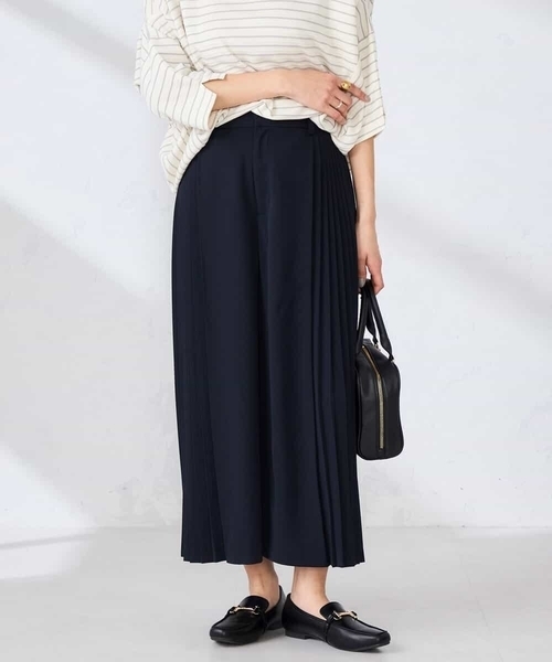 a.v.v(アーヴェヴェ)の「【洗える】サイドプリーツクロップドパンツ(その他パンツ・レディース・グレー系その他/ネイビー・40/38/36)」の3枚目の写真