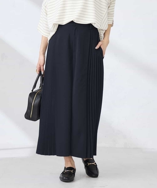 a.v.v(アーヴェヴェ)の「【洗える】サイドプリーツクロップドパンツ(その他パンツ・レディース・グレー系その他/ネイビー・40/38/36)」の5枚目の写真