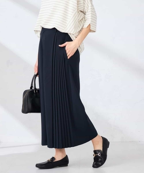 a.v.v(アーヴェヴェ)の「【洗える】サイドプリーツクロップドパンツ(その他パンツ・レディース・グレー系その他/ネイビー・40/38/36)」の6枚目の写真