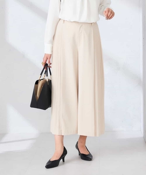 a.v.v(アーヴェヴェ)の「【洗える】サイドプリーツクロップドパンツ(その他パンツ・レディース・グレー系その他/ネイビー・40/38/36)」の11枚目の写真