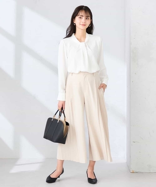 a.v.v(アーヴェヴェ)の「【洗える】サイドプリーツクロップドパンツ(その他パンツ・レディース・グレー系その他/ネイビー・40/38/36)」の13枚目の写真