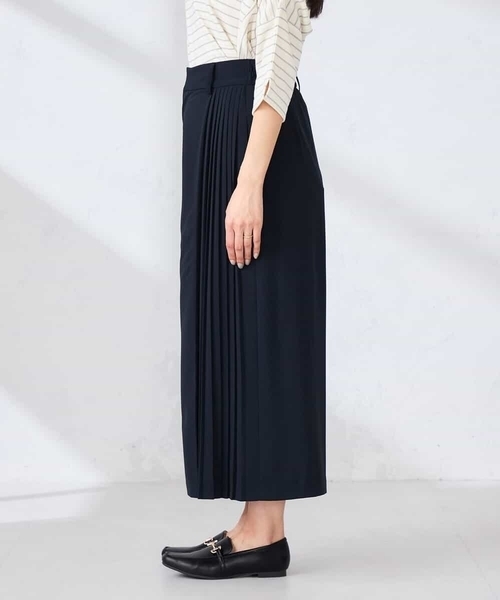 a.v.v(アーヴェヴェ)の「【洗える】サイドプリーツクロップドパンツ(その他パンツ・レディース・グレー系その他/ネイビー・40/38/36)」の19枚目の写真