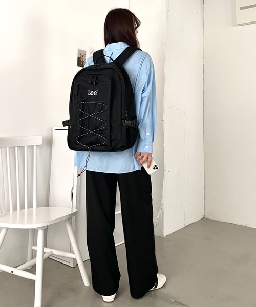 Lee(リー)の「Lee/撥水ポリ/ドローコードリュック/約28L/多ポケット/大容量/通勤・通学/PC収納/ユニセックス(バックパック/リュック・レディース・ブラック×ホワイト・FREE)」の10枚目の写真