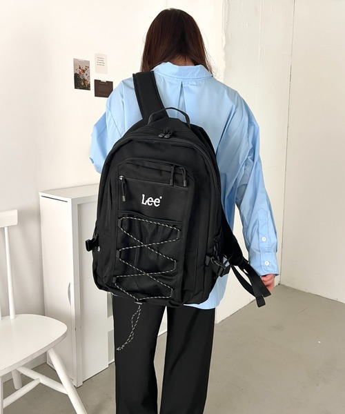 Lee(リー)の「Lee/撥水ポリ/ドローコードリュック/約28L/多ポケット/大容量/通勤・通学/PC収納/ユニセックス(バックパック/リュック・レディース・ブラック×ホワイト・FREE)」の5枚目の写真