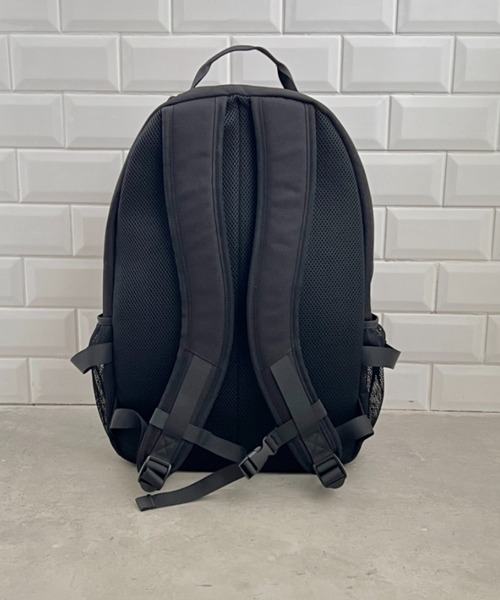 Lee(リー)の「Lee/撥水ポリ/ドローコードリュック/約28L/多ポケット/大容量/通勤・通学/PC収納/ユニセックス(バックパック/リュック・レディース・ブラック×ホワイト・FREE)」の15枚目の写真
