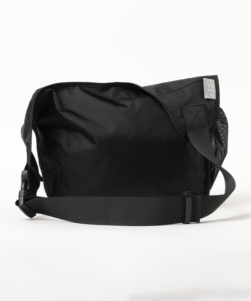 BEAMS（ビームス）の「XS BAGGAGE / Shoulder Bag（ショルダーバッグ・メンズ・ブラック/グリーン系その他4・ONE SIZE）」の13枚目の写真