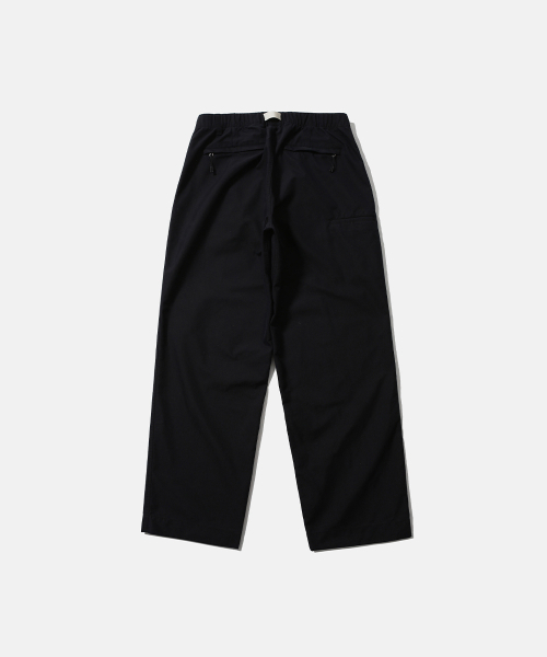 MOIF（モイフ）の「[SS26] COMFY SKATER PANTS / BLACK（その他パンツ・メンズ・その他・1(S)/2(M)/3(L)）」の2枚目の写真