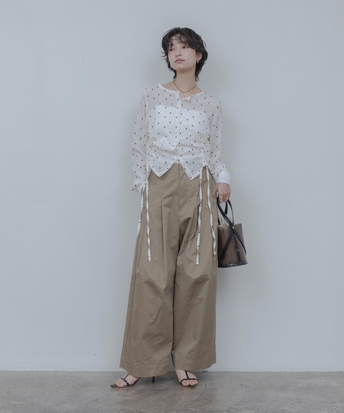 Eimee Law（エイミーロウ）の「ドロストシアーカーデ（カーディガン/ボレロ・レディース・グレー/オフホワイト/ブラック・FREE）」の4枚目の写真