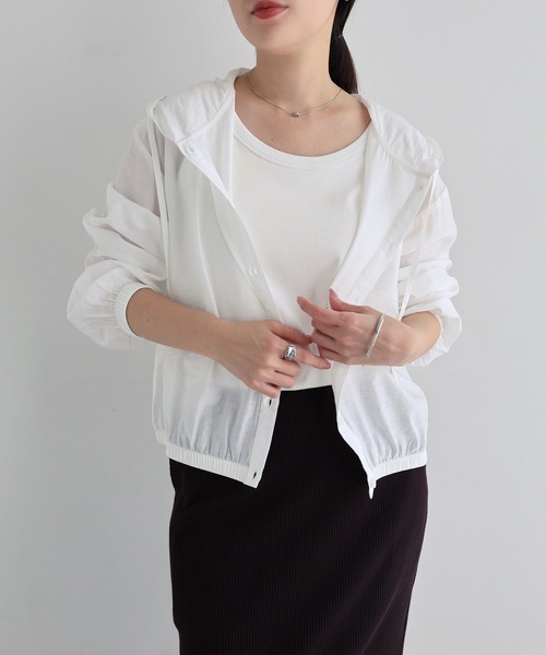 evernavy(エバーネイビー)の「フーディ長袖シアーシャツ(シャツ/ブラウス・レディース・オフホワイト/ネイビー・M)」の3枚目の写真