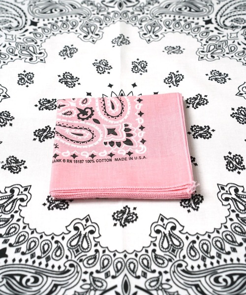 THE MILES（ザ マイルズ）の「"05"≪HAV-A-HANK≫Made in U.S.A ペイズリー柄 バンダナ（バンダナ/スカーフ・メンズ・ロイヤルブルー/ネイビー/チャコールグレー/グレー/オフホワイト/ミント/レッド/ピンク/オリーブ/カーキ/チョコ/ブラック×レッド/ブラック・ONE SIZE）」の12枚目の写真